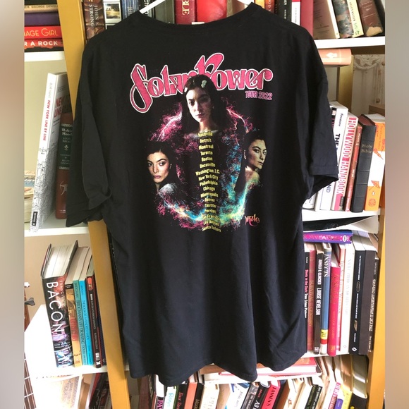 Lorde 2022 Tour Tee Shirt - Picture 2 of 5